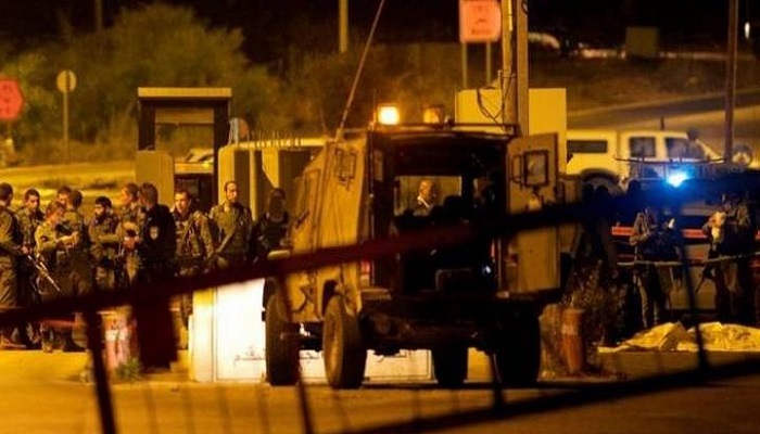 إصابات بالاختناق جراء استهداف الاحتلال العالقين عند مدخل أريحا الجنوبي