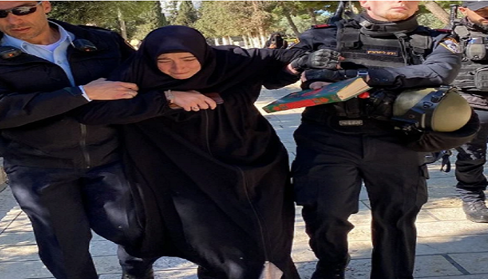 قوات الاحتلال تعتقل فتاة تركية من الأقصى

