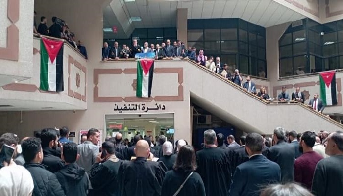 وقفة في المحاكم الأردنية تضامنا مع الشعب الفلسطيني
