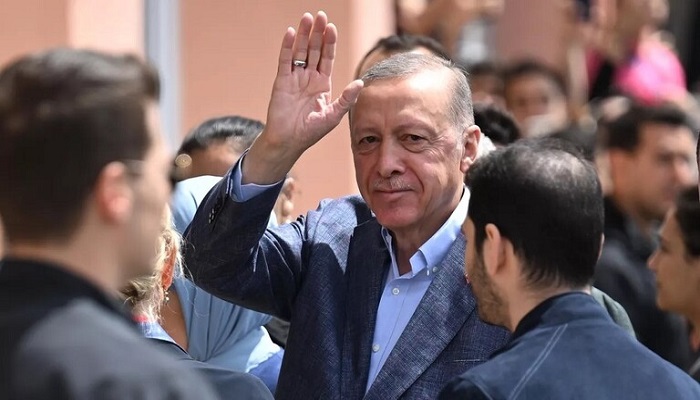 أردوغان: نعلم بأننا متفوقون في هذه الانتخابات ولكننا ننتظر النتائج الرسمية
