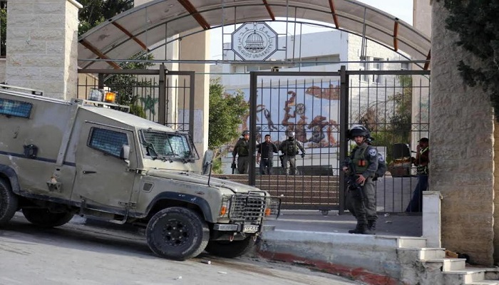 إصابات إثر اقتحام الاحتلال محيط جامعة الخليل
