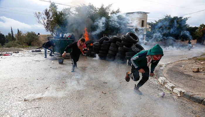 إصابات بالاختناق في بلدة الرام شمال القدس المحتلة
