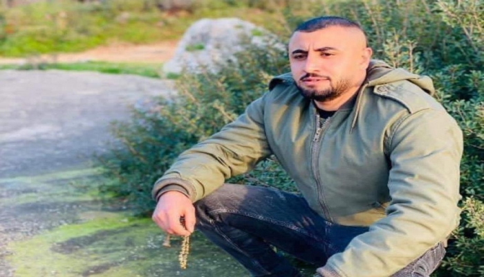 الاحتلال يحاصر منزل الشهيد معتز الخواجا في نعلين تمهيدًا لهدمه
