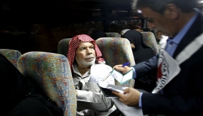 33 مواطناً من ذوي أسرى غزة يزورون أبناءهم في 