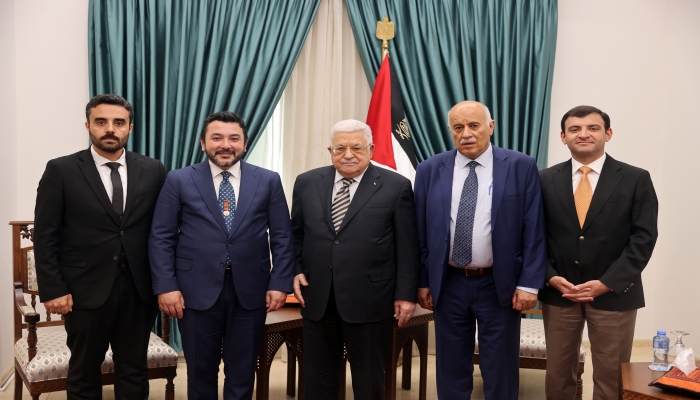 تفاصيل لقاء الرئيس عباس مع رئيس منتدى التعاون الإسلامي للشباب
