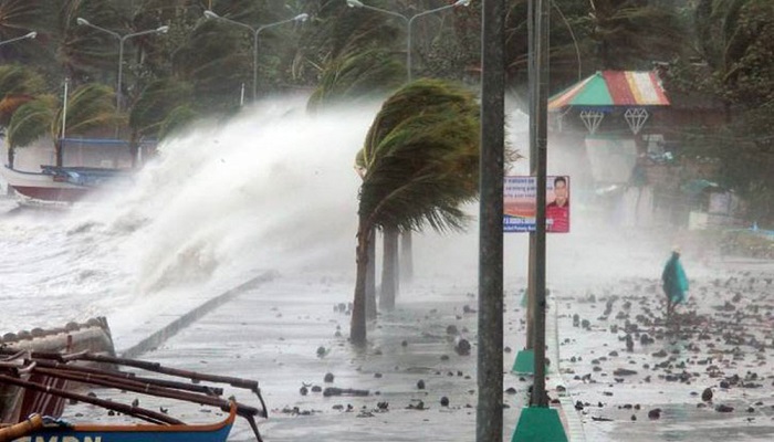 إعصار ماوار المدمر يتسبب بنزوح 46 ألف شخص من اليابان
