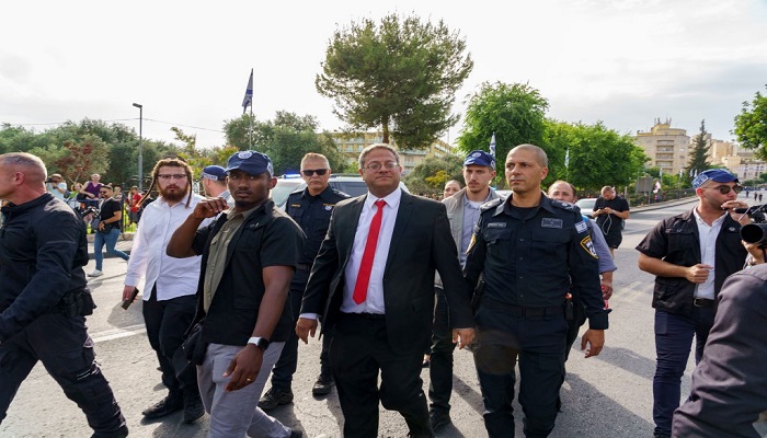 عشرات ضباط الشرطة المتقاعدين يطالبون نتنياهو بإقالة بن غفير

