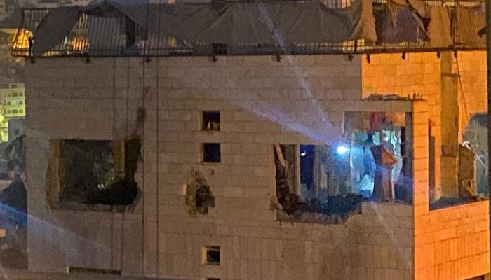 الاحتلال يفجر منزل عائلة الأسير أسامة الطويل في نابلس
