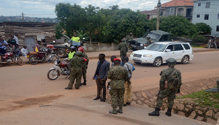 أوغندا: مسلّحون مرتبطون بـ