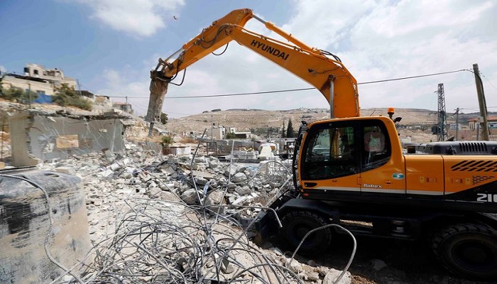 القدس المحتلة: قوات الاحتلال تهدم منزلا في بلدة سلوان 
