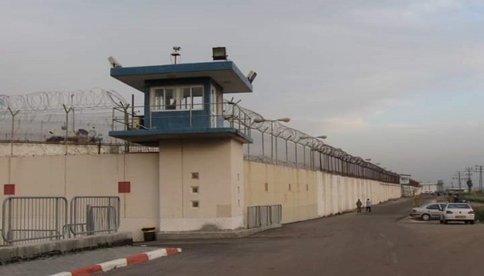  ثلاثة معتقلين إداريين من محافظة الخليل يواصلون إضرابهم المفتوح عن الطعام
