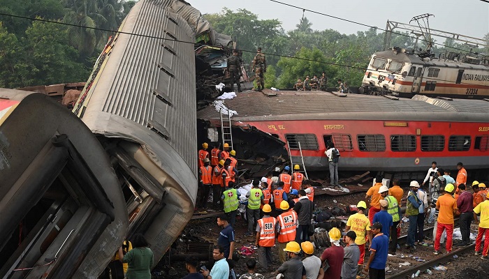 ارتفاع حصيلة ضحايا حادث القطارات في الهند إلى 288
