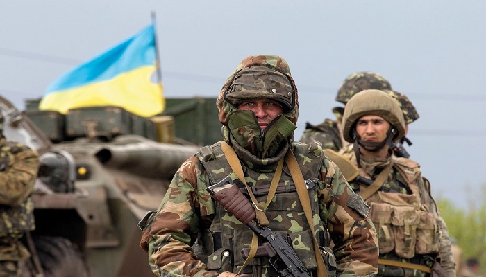 مستشار عسكري أمريكي سابق: أوكرانيا تقترب من نهايتها
