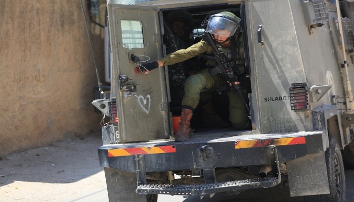 مركز فلسطين: 380 حالة اعتقال خلال يونيو بينهم 45 طفلا و10 سيدات

