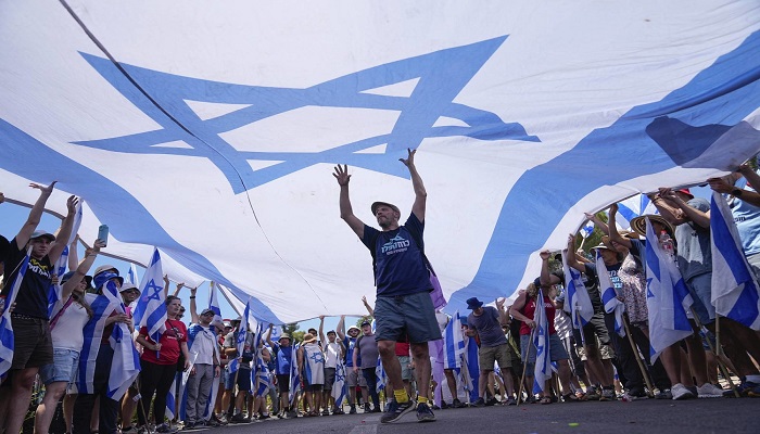 تحرك في إسرائيل نحو حكومة بلا متطرفين

