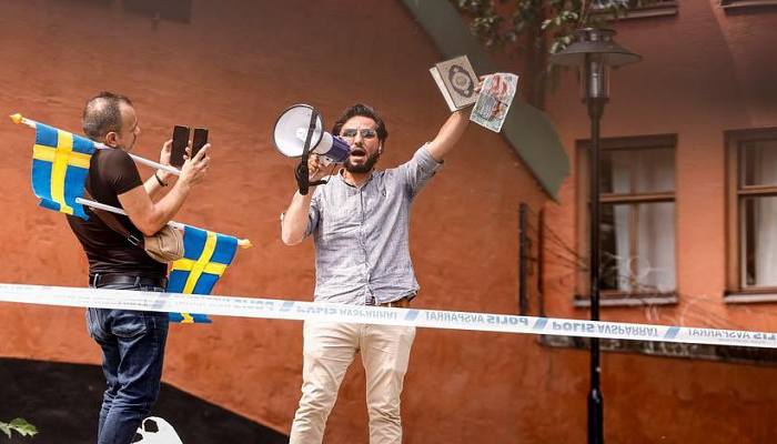 السويد تأسف للإساءة للكتب السماوية