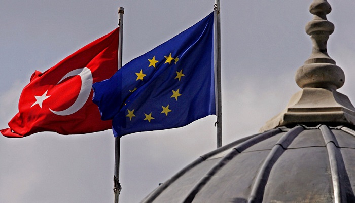 أردوغان يبلغ بايدن برغبته في إعادة انضمام تركيا للاتحاد الأوروبي