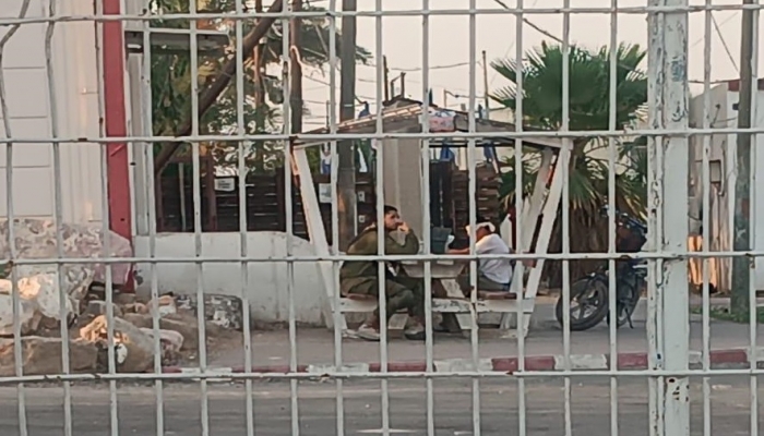 الاحتلال يعتقل طفلا عند مدخل أريحا الجنوبي
