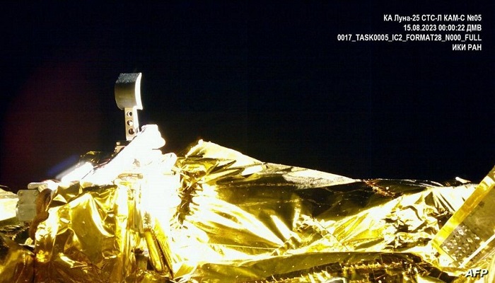 تحطم مركبة أبحاث فضائية روسية قبل يوم واحد من هبوطها على القمر 

