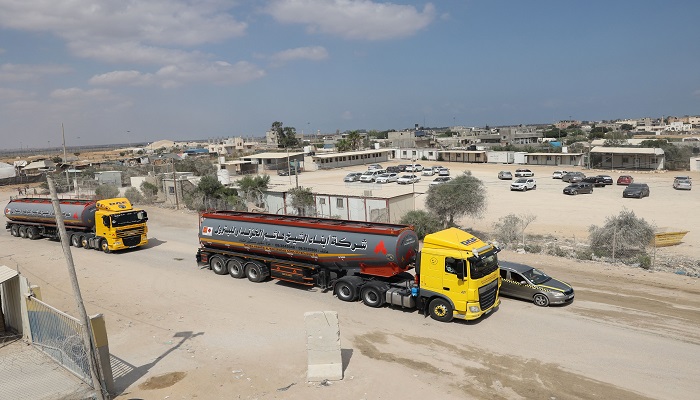 رئيس هيئة المعابر: الاحتلال يسمح اليوم بتصدير بضائع قطاع غزة
