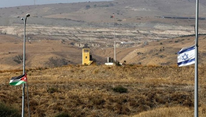 الاحتلال يعثر على 6 عبوات داخل حقيبة قرب الحدود الأردنية الفلسطينية