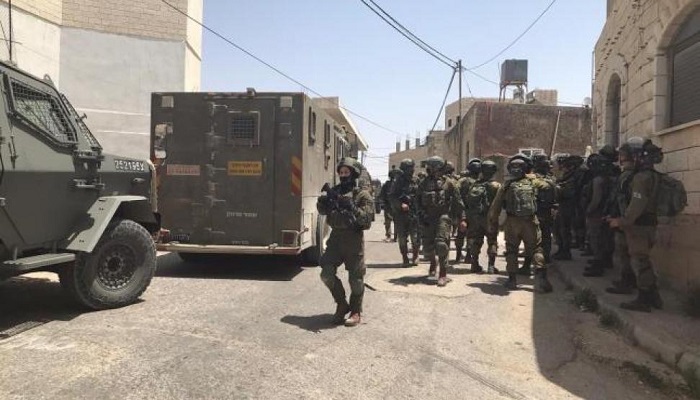 قوات الاحتلال تقتحم مخيم شعفاط بالقدس المحتلة
