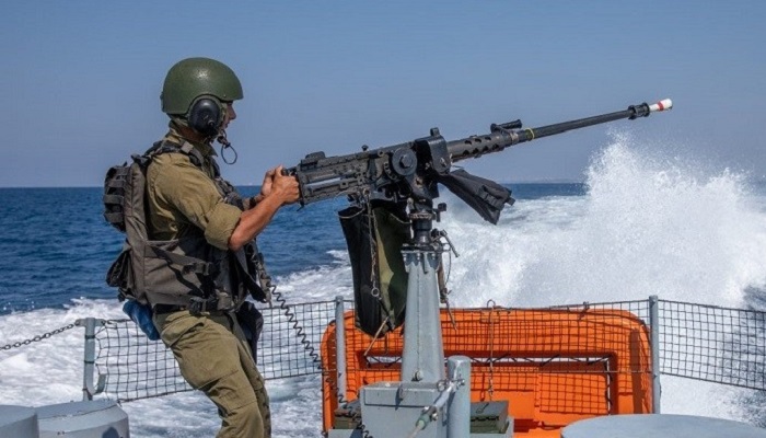 زوارق الاحتلال تطلق النار تجاه مراكب الصيادين في بحر غزة

