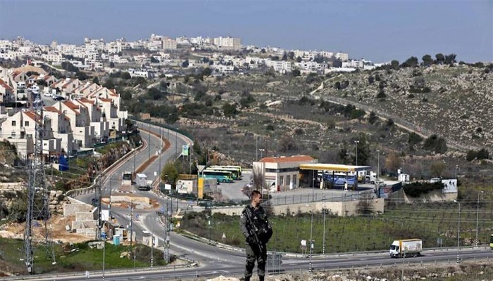 حكومة الاحتلال تقرر توسعة طرق بالضفة: الهدف مليون مستوطن 

