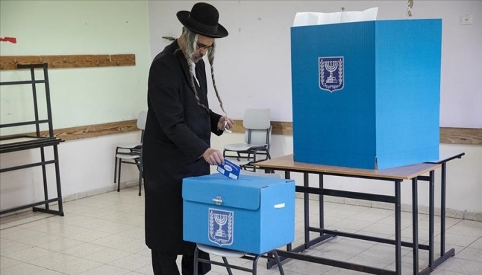 مسؤولون أمنيون إسرائيليون سابقون يدعون إلى انتخابات فورية

