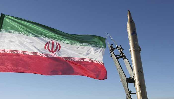 قصف إيراني بصواريخ