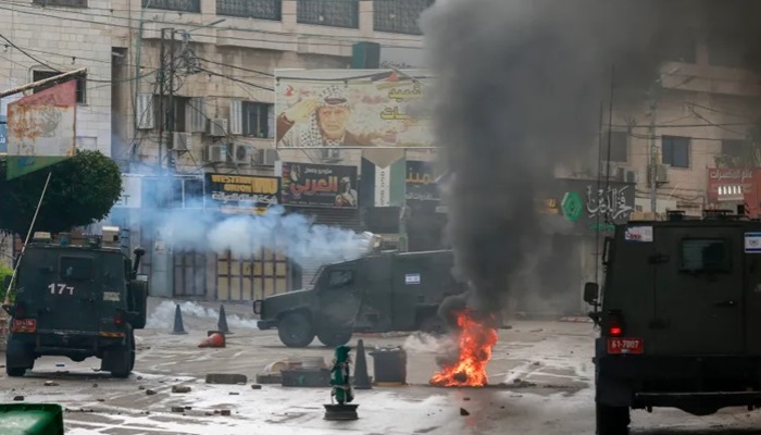 قوات الاحتلال تواصل عمليتها العسكرية في طولكرم لليوم الثاني
