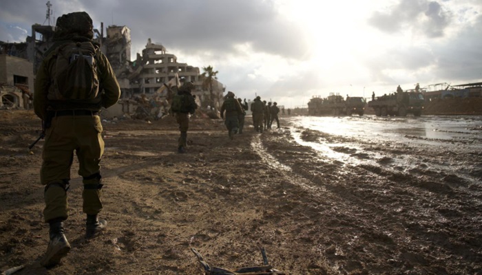 إعلام عبري يحذر من الانسحاب من غزة دون احتلال رفح وفلادليفيا
