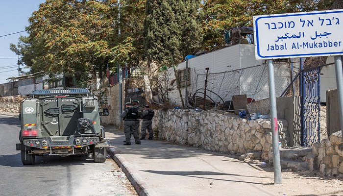 إصابات واعتقالات خلال اقتحام الاحتلال بلدة جبل المكبر في القدس لهدم منزل
