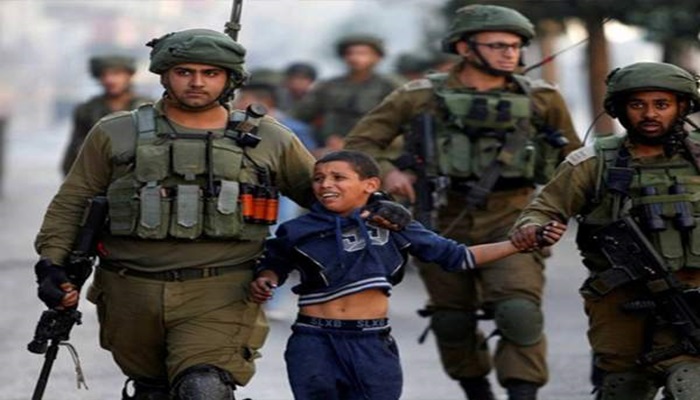الاحتلال يعتقل 15 مواطنا من الضفة بينهم أطفال
