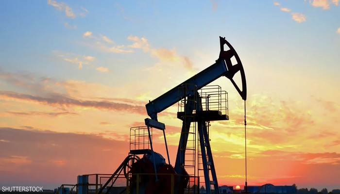 النفط يخسر أكثر من 3% في أسبوع مع زيادة الإنتاج الأميركي
