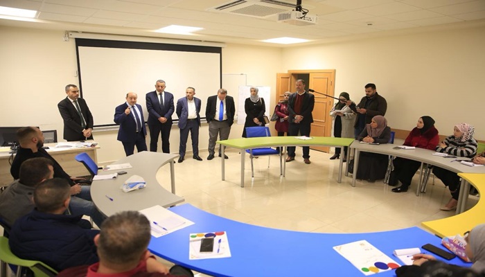 المدرسة الوطنية الفلسطينية للإدارة تطلق برنامجًا تدريبيًا لوزارة التنمية الاجتماعية حول إدارة المشاريع