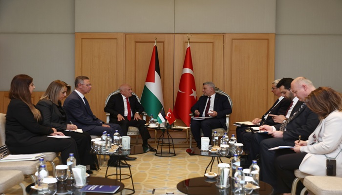 وزير التجارة التركي يجري مباحثات مع وزير الاقتصاد الفلسطيني
