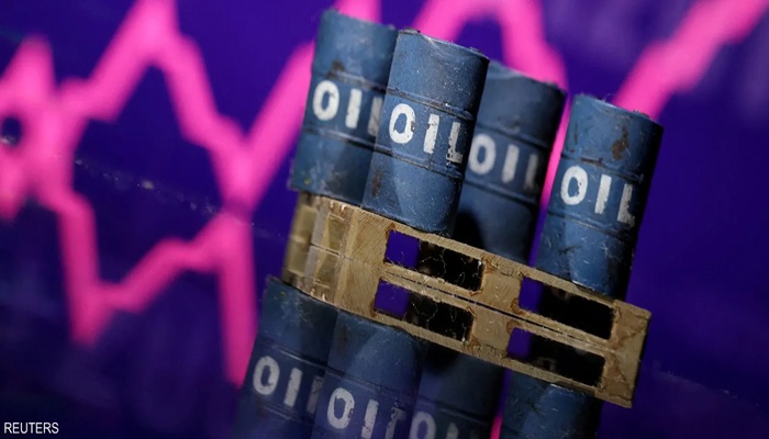 النفط يتجه لتسجيل مكاسب أسبوعية بنحو 3%

