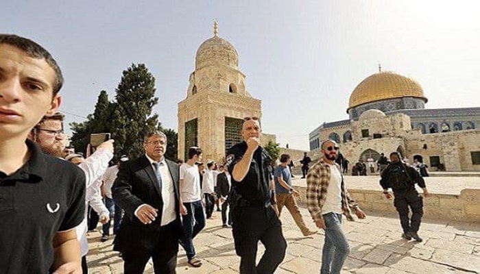 المتطرف بن غفير يقود اقتحام المستوطنين للمسجد الأقصى
