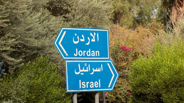 جيش الاحتلال يعلن إرسال قوات إلى الحدود مع الأردن 

