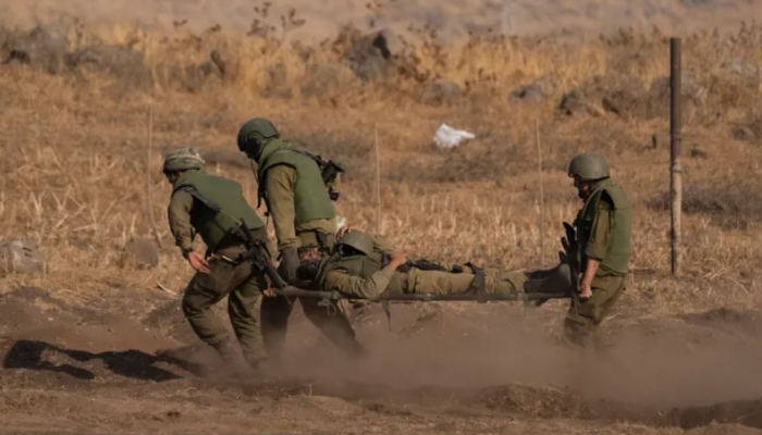 الجيش الإسرائيلي: إصابة ضابطين وجندي بجراح خطيرة في معارك جنوب قطاع غزة
