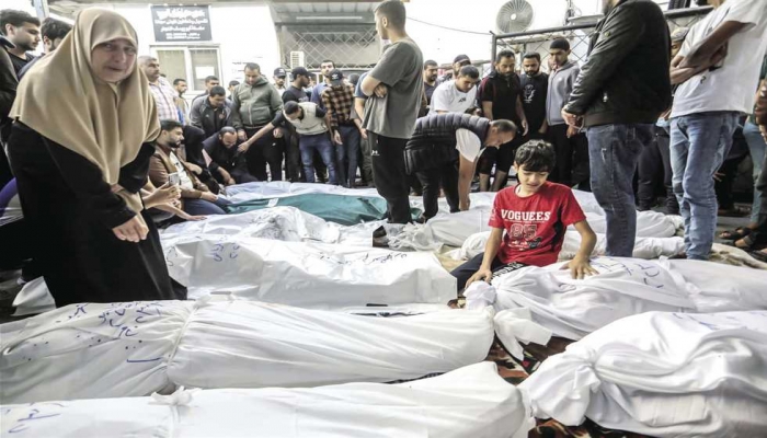 شهداء وجرحى في قصف للاحتلال على خيمة للنازحين غرب خان يونس
