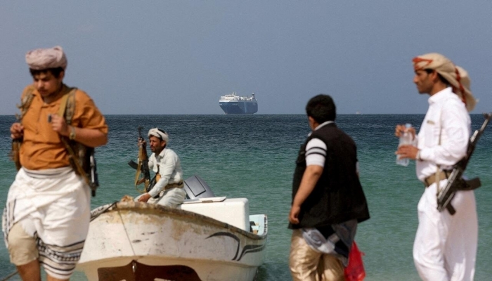 الحوثيون: استهدفنا