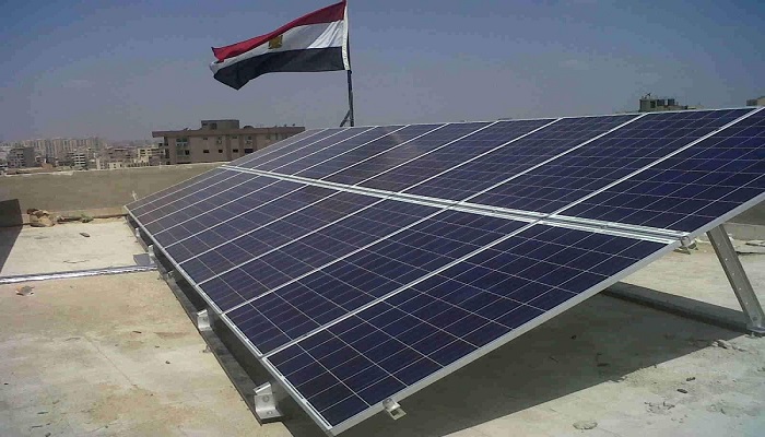 مصر تنفذ مشروعين لإنتاج الطاقة الشمسية بتكلفة مليار جنيه
