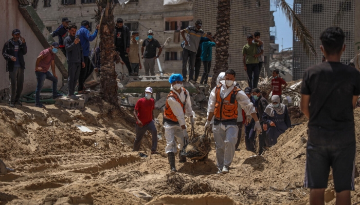 الأورومتوسطي يطالب بتشكيل لجنة تحقيق دولية في المقابر الجماعية بغزة

