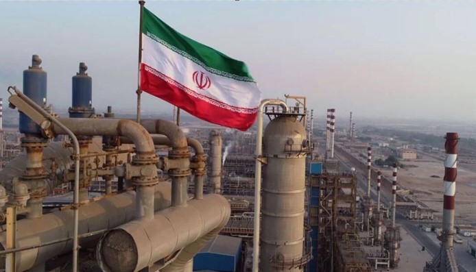 وكالة: صادرات إيران النفطية تبلغ 35 مليار دولار في 12 شهراً
