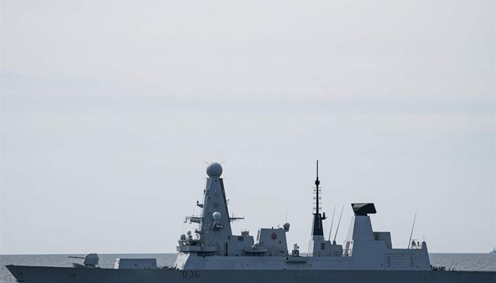 بريطانيا ترسل سفينة لتعزيز جهود المساعدات لغزة