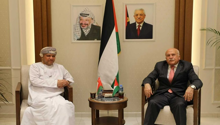 وزير الاقتصاد وسفير