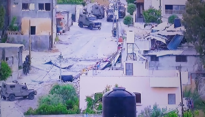 طولكرم: انتشال جثمان شهيد من داخل المنزل الذي هدمه الاحتلال في دير الغصون 
