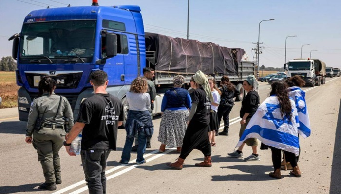 الاتحاد الأوروبي يدين اعتداء مستوطنين على قافلة أردنية تحمل مساعدات لغزة
